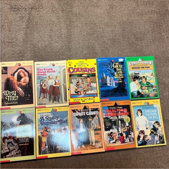 Vintage Children's Book Lot - Colorful Covers apple paperback lot of 30 - Picture 5 of 8